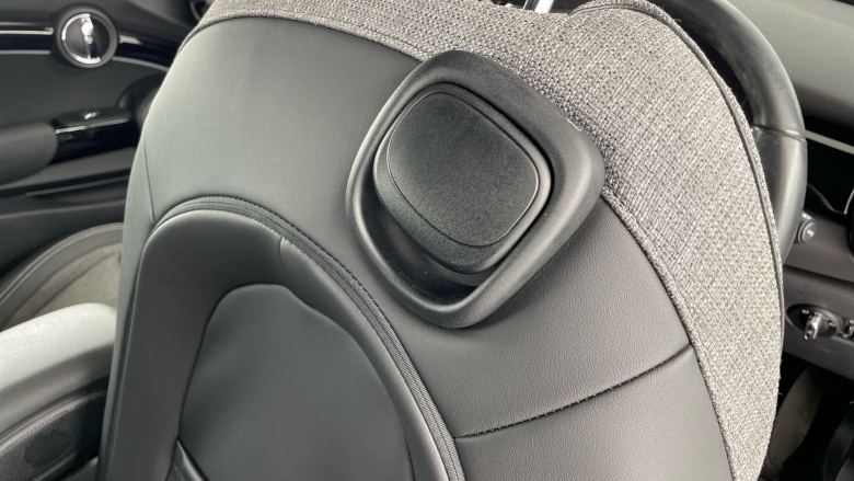 MINI Hatchback 135kW Cooper S Level 2 33kWh 3dr Auto Electric Hatchback